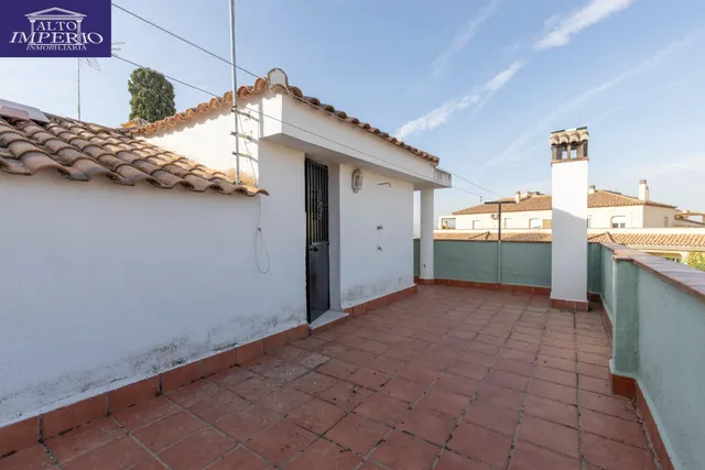 Casa independiente a 5 minutos de Granada en buen estado para entrar a vivir — 32