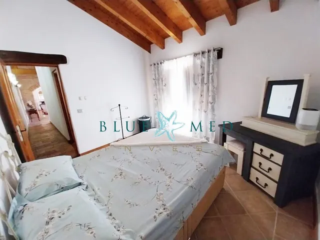 Sorprendente casa de campo con 4 dormitorios y 3 baños. — 27