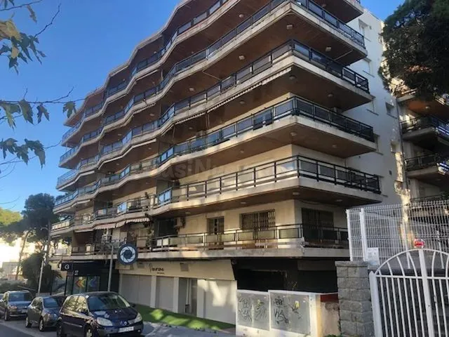 Local en venta en c. tortosa, 2, Salou, Tarragona — 2