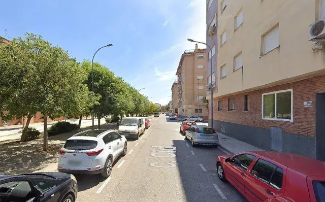 SE VENDE piso OKUPA en C CALLE CID 27 de Aldaia - foto 2