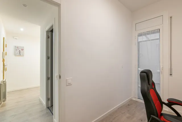 PISO RECIEN ROFORMADO DE 4 HABTACIONES — 16