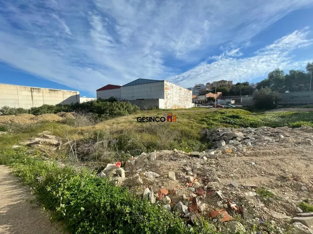 PARCELA DE SUELO INDUSTRIAL EN GENOVÉS — 4