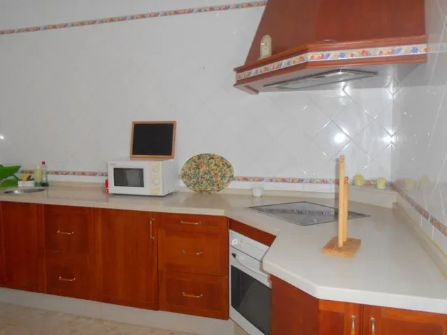 ¡Espacio para toda la familia en planta baja y con una gran terraza! — 9