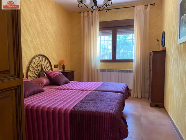 ESPECTACULAR CHALET EN PINARES DEL JUCAR — 29
