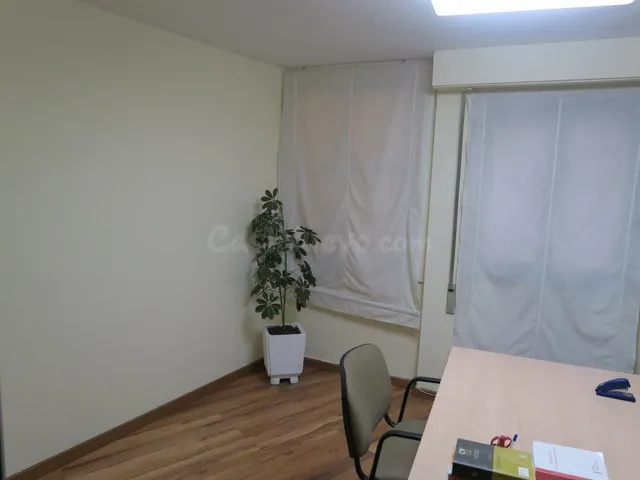 Alquiler de DESPACHO en zona Extramuros, calle Juan Llorens (coworking) — 5