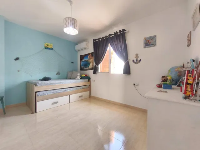 Vivienda amplia en perfecto estado en la zona alta de Gran Alacant, con piscina, parking y todos los servicios a pie — 22