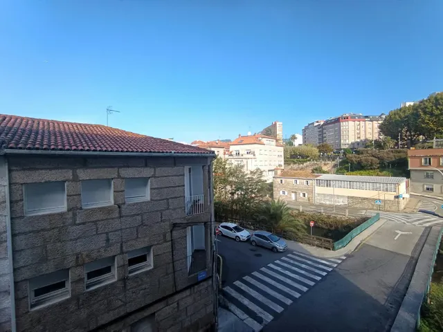 Oportunidad en Pontevedra centro con ascensor y exterior — 29