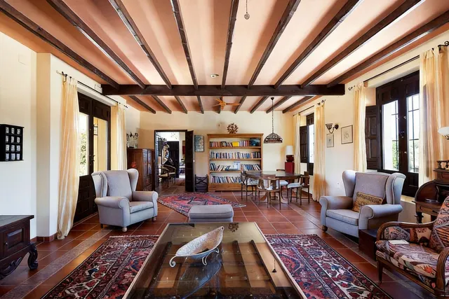 Finca rústica 13 habitaciones 1602m² en venta - Almogia pueblo — 13