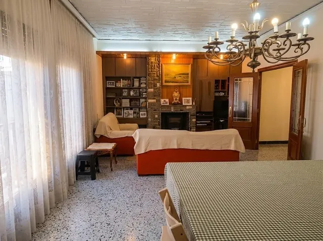 Gran casa de 284 m2 en pleno centro de Carcaixent — 8