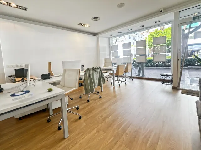 PLANTA BAJA EN LA MEJOR AVENIDA DE MARBELLA — 5
