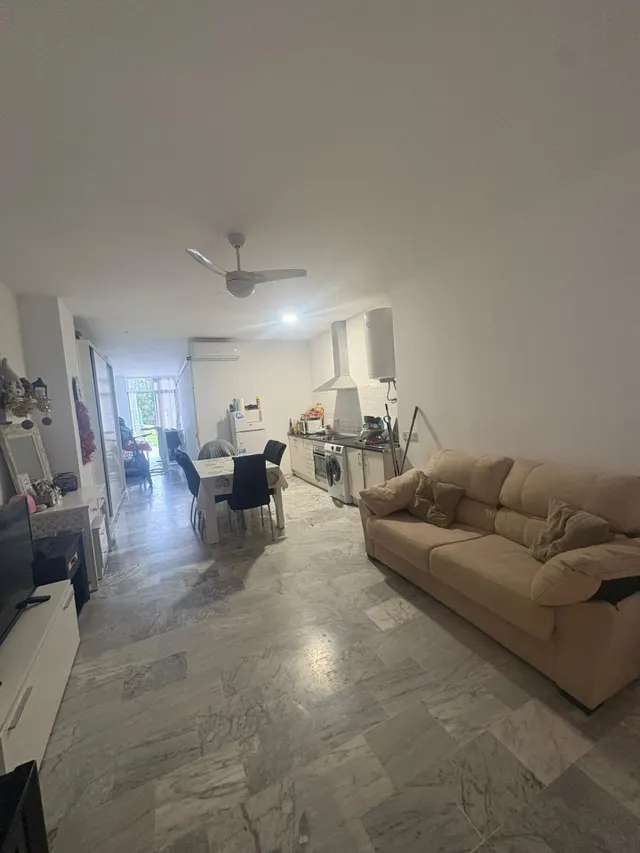 Apartamento con patio privado y piscina en urbanización cerrada – A pasos del mar — 10