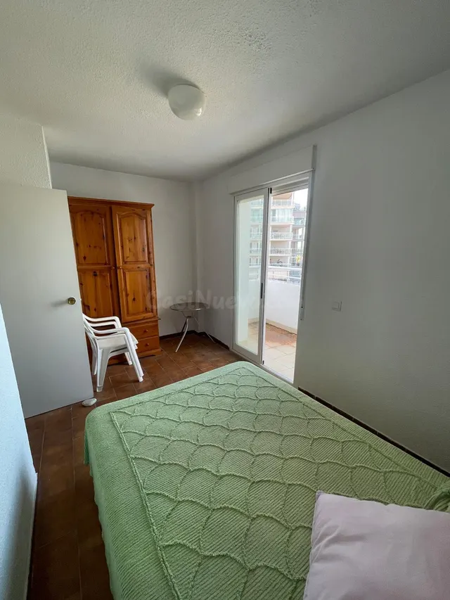 Vivienda luminosa con dos terrazas frente a la playa en Peñí - foto 3