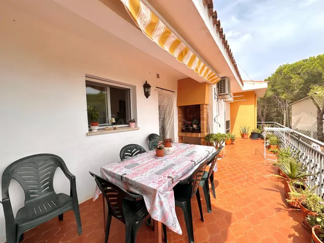 PALAMÓS: PISO CON ENTRADA INDEPENDIENTE CON GRAN TERRAZA Y G - foto 3