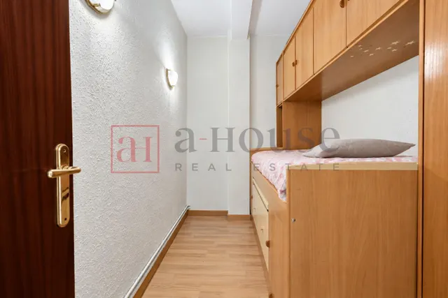 Piso listo para entrar a vivir con balcón y doble orientación en el poblenou — 25