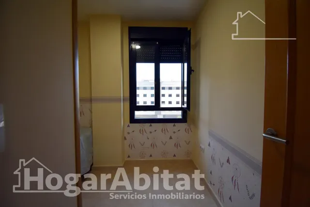 Playa a escasos 100 metros en este luminoso apartamento con terraza y piscina — 24