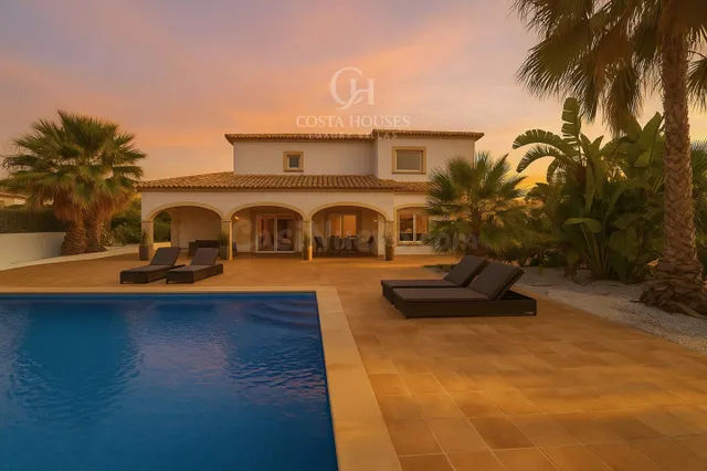 VILLA KASI · RESIDENCIA MEDITERRANEA EN VENTA ENTRE EL GOLF  - foto 2
