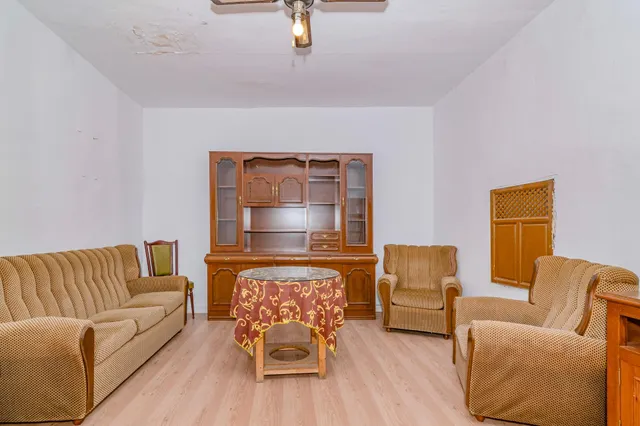 Casa señorial con terraza y posibilidad de rentabilidad. — 12