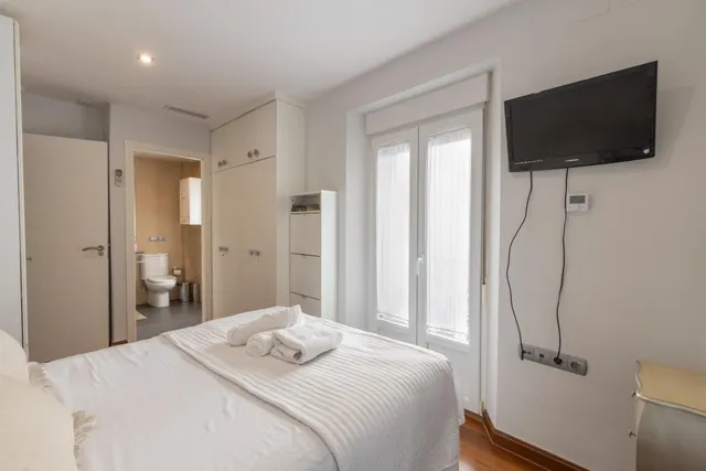 ¡CASA CON ENCANTO Y VISTAS EN PLENA PLAZA DE SANTO DOMINGO... EN EL EMBLEMÁTICO BARRIO DEL REALEJO! — 50