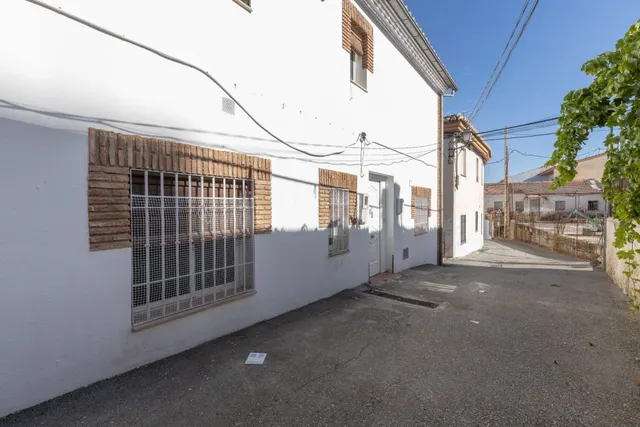 PISO EN MONACHIL DE 3 DORMITORIOS — 36