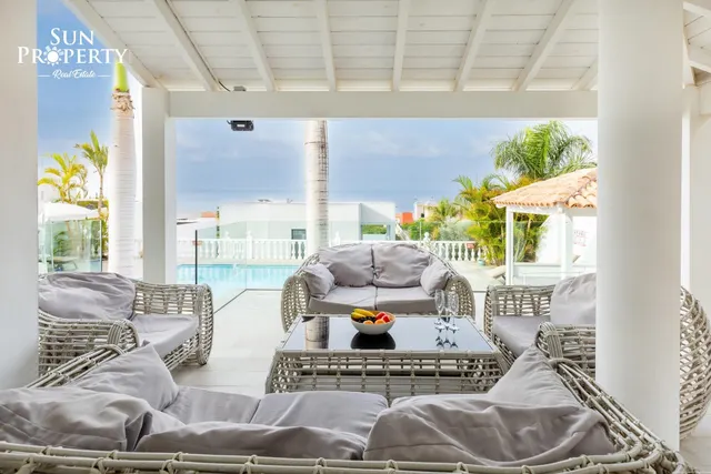 VILLA CON VISTAS AL MAR, PISCINA PRIVADA CLIMATIZADA Y GARAJ - foto 4