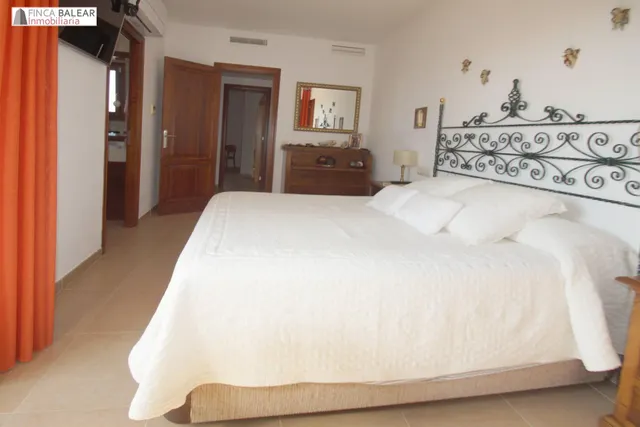 MAGNIFICO ATICO DUPLEX CON TERRAZA UBICADO EN SANTA MARIA — 11