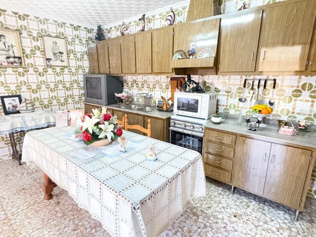 Casa con gran potencial y parcela de 225 m2 en el centro de Los Montesinos — 16
