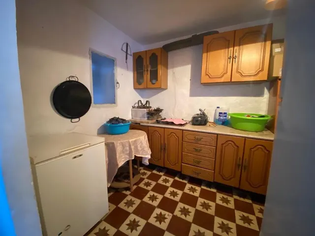 VENTA AMPLIA CASA CON TERRAZA - foto 2