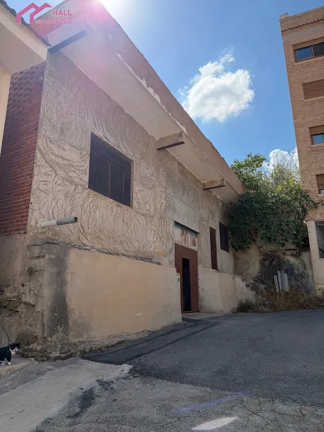 LOCAL / ALMACÉN CON POSIBILIDAD DE CAMBIO DE USO A VIVIENDA — 7