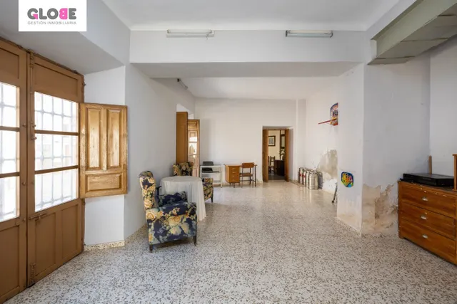 Espectacular edificio a 3 calles con vivienda y locales comerciales en pleno centro de Alhama — 11