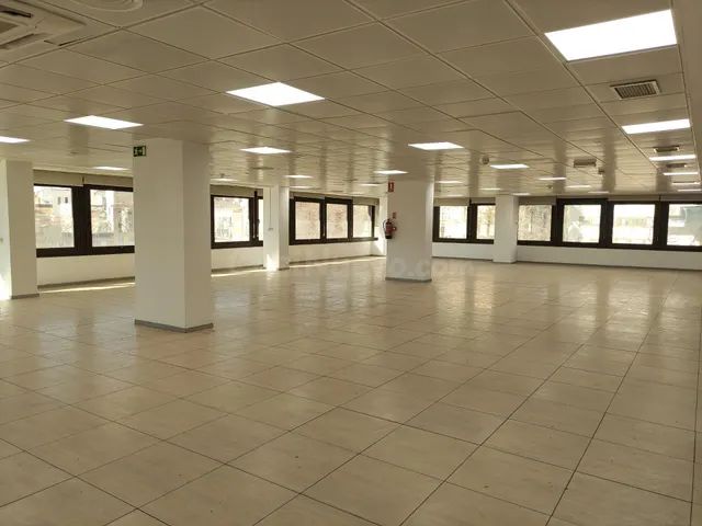 CUZCO-ORENSE , 462m2, exterior con 3 fachadas a la calle muy - foto 4