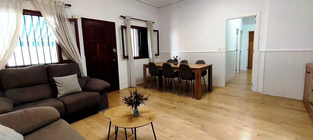 ¡Espacio para todos! Gran planta baja con porche y parking — 7