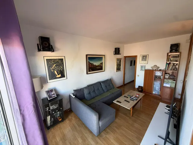 Semi-ático con terraza en venta en calle Marina. — 6
