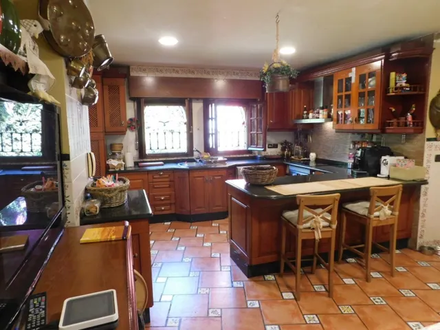 Venta - villa de lujo - Torrevieja - 6 dormitorios - 5 baños - 328 m2 - parcela 1066 m2 - piscina - garaje — 13