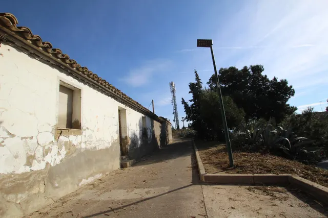 VENTA DE SOLAR URBANO- EN ESQUINA - — 3