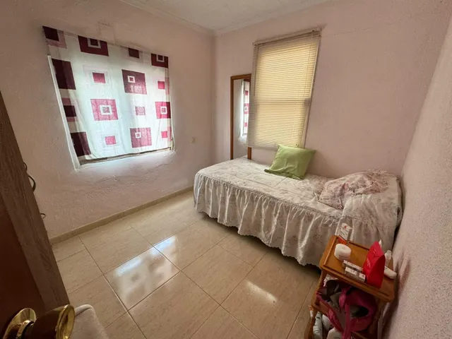 Fantastico bungalow de planta baja sin vecinos arriba con 2 jardines — 7