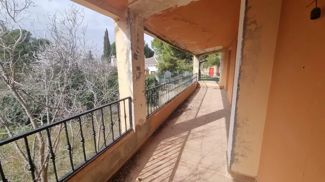 Casa independiente a la venta de 645 m2 construidos en el Alto de La Muela. — 19