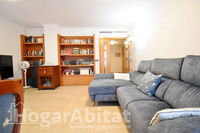 ¡Hogar de lujo! Muy amplio y luminoso en residencial con piscina, ascensor y dos terrazas — 8