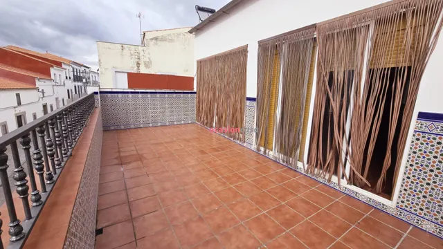 LOCAL Y PISO  EN VENTA EN EL VISO — 18