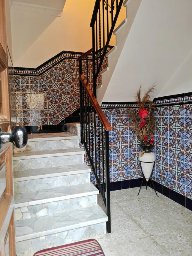 Casa unifamiliar en planta alta con terraza en Brenes - Sevi - foto 3