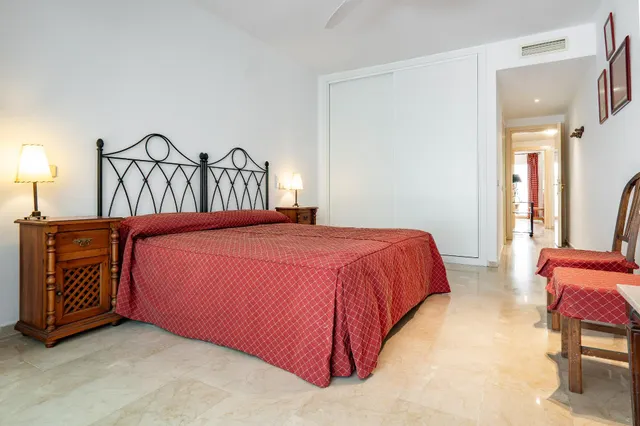 Amplio dúplex en Río Real, Marbella Este, junto a proyectos de alto valor — 19