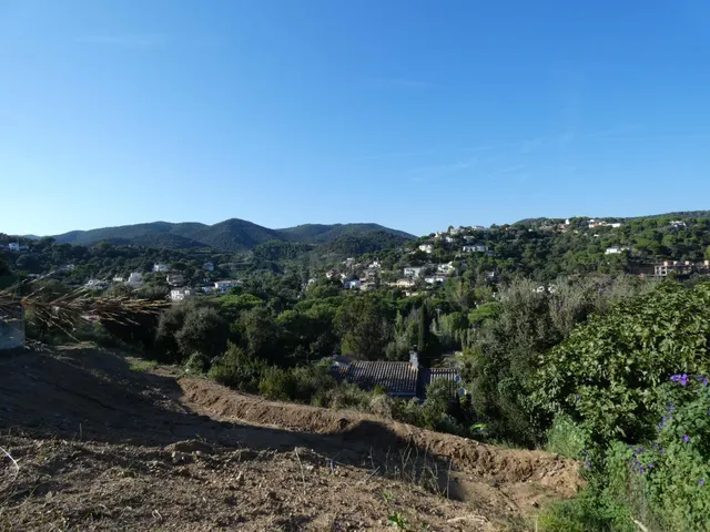 CALONGE: Parcela edificable, 640 m2. para casa unifamiliar,  - foto 2