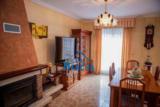 *595.000€* inmobiliaria la mancha vende casa en el barrio de san pablo de Albacete — 6