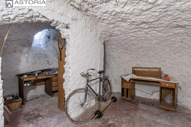 Casa reformada en el Camino del Sacromonte — 36