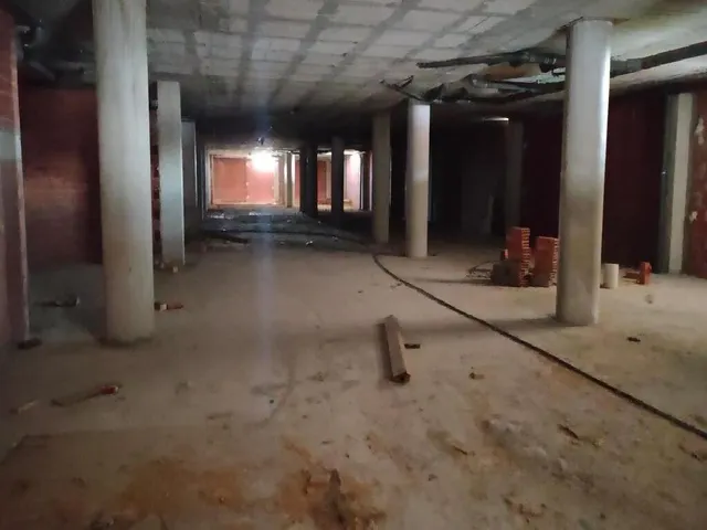 Local comercial — 3