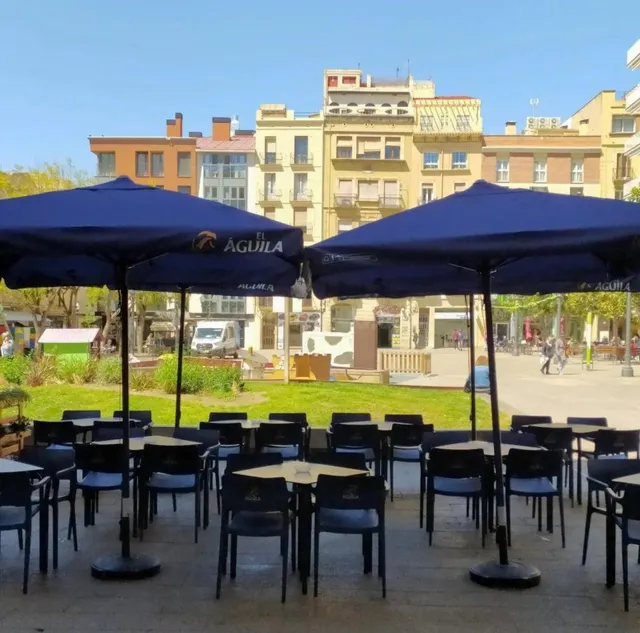 OPORTUNIDAD ÚNICA: Traspaso de Restaurante Emblemático en Pl - foto 3