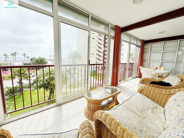 A SOLO UNOS PASOS DE LA PLAYA EN LA AVD. DE NIZA APARTAMENTO - foto 4