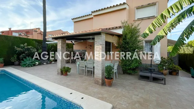 Espectacular chalet independiente con piscina privada en la cañada — 33