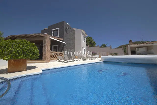 Chalet 6 habitaciones 292m² en venta - Costa Del Sol - foto 2