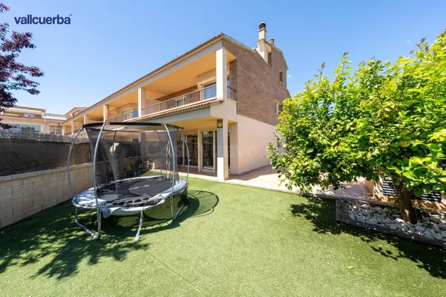 CASA ESQUINERA EN RESIDENCIAL AIGÜESVERDS DE REUS - foto 5