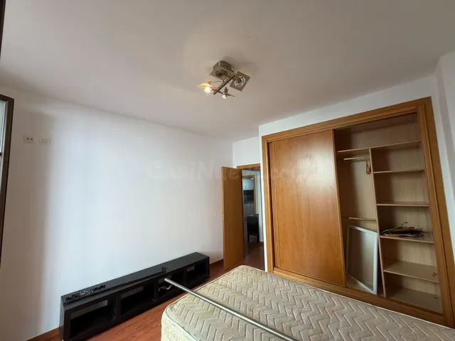 Vive en el corazón de Castelló d’Empúries: piso listo para entrar a vivir — 23